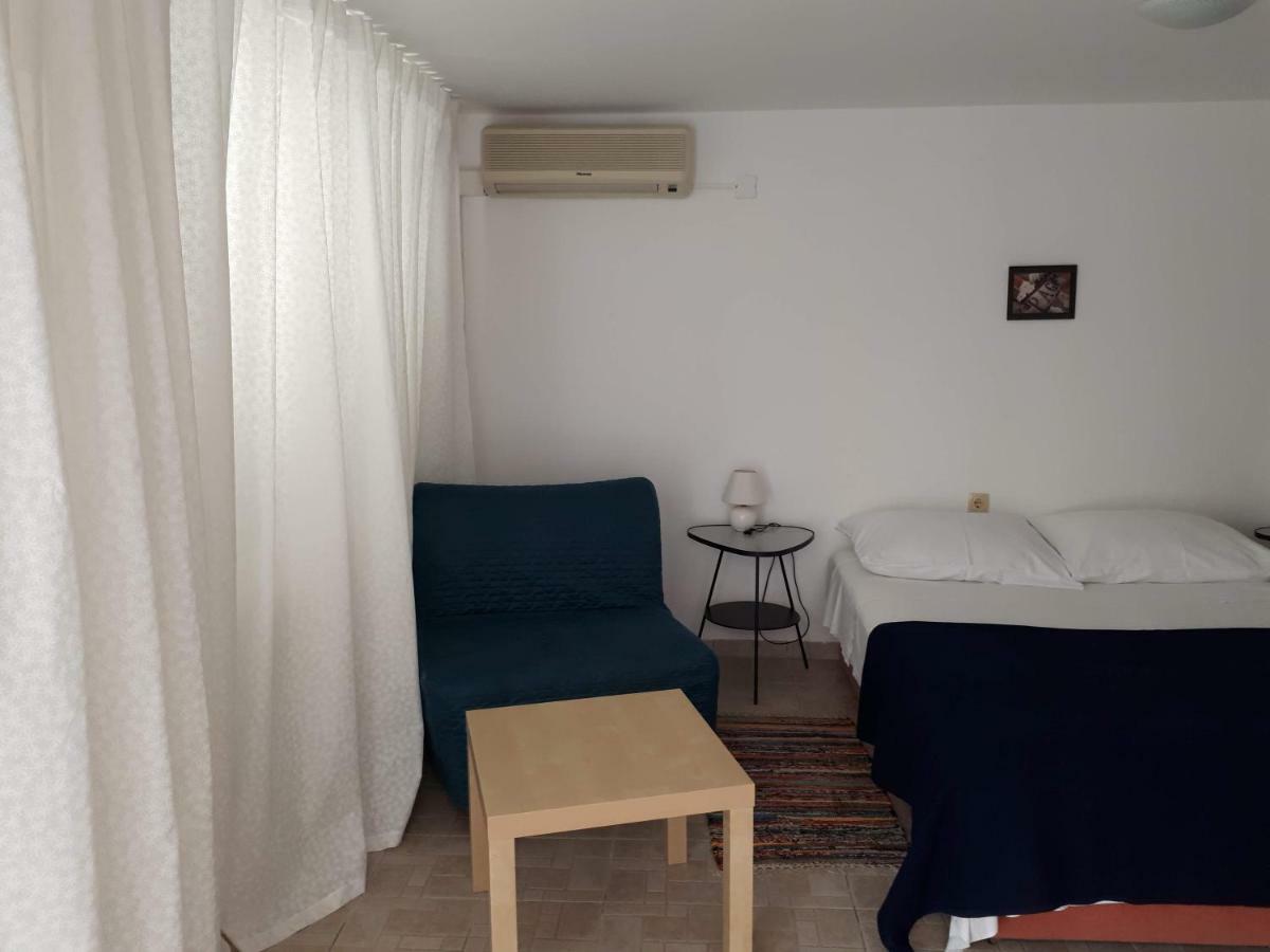 Apartments Marzic Pag Town Exterior photo
