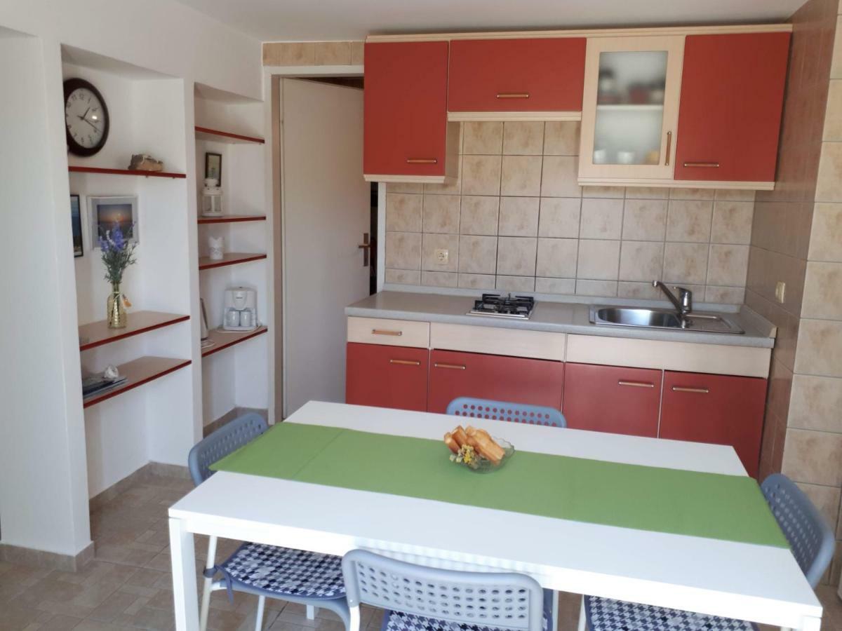 Apartments Marzic Pag Town Exterior photo